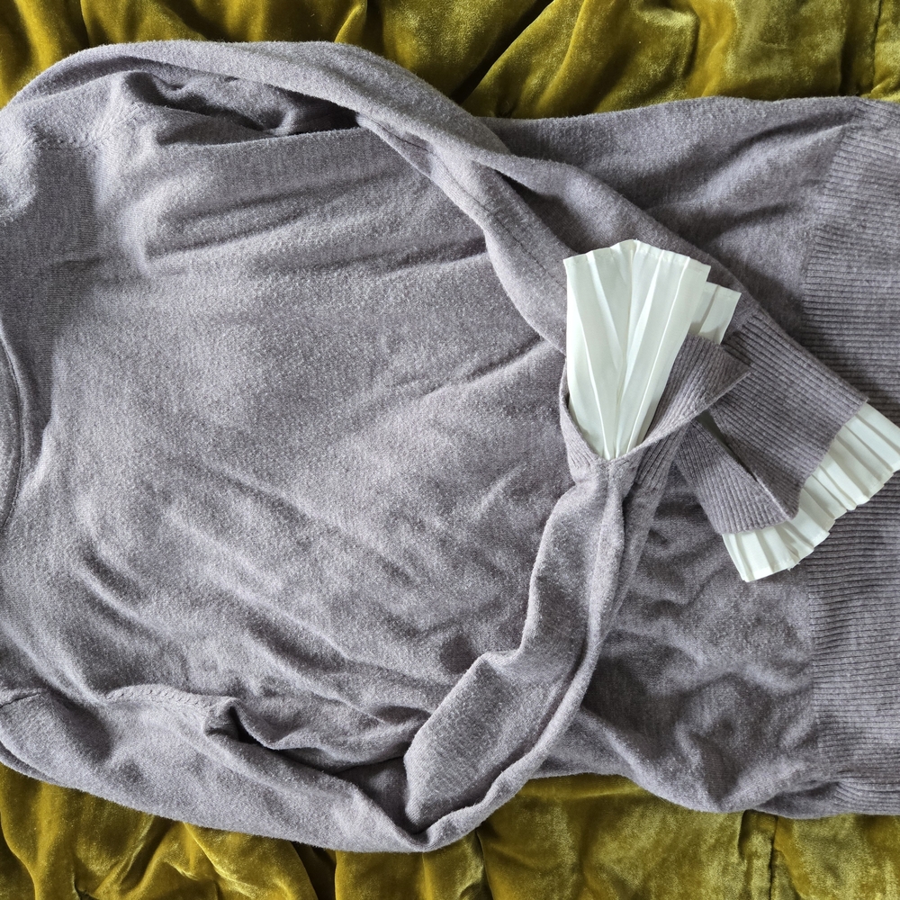 Gray Sweater with White Pleated Detail